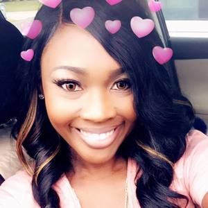 Meet your Posher, Aisha